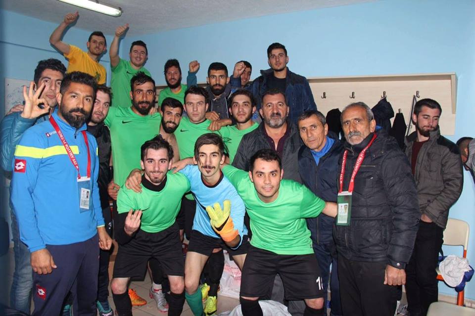 ÇEŞME ŞAMPİYONLUĞA AKIYOR