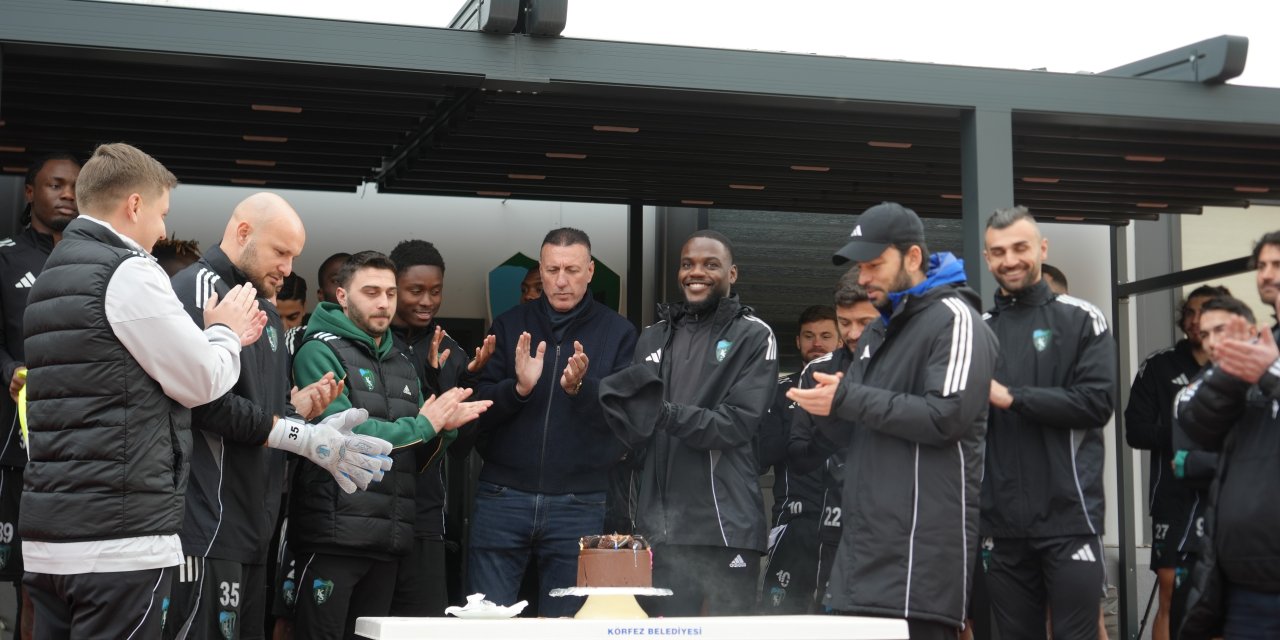 Cafumana Show'a doğum günü sürprizi