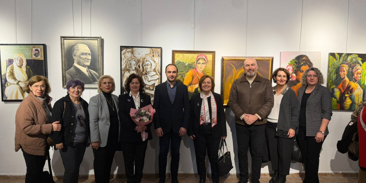 Ve Kadın Dokununca Karma Sergisi Açıldı