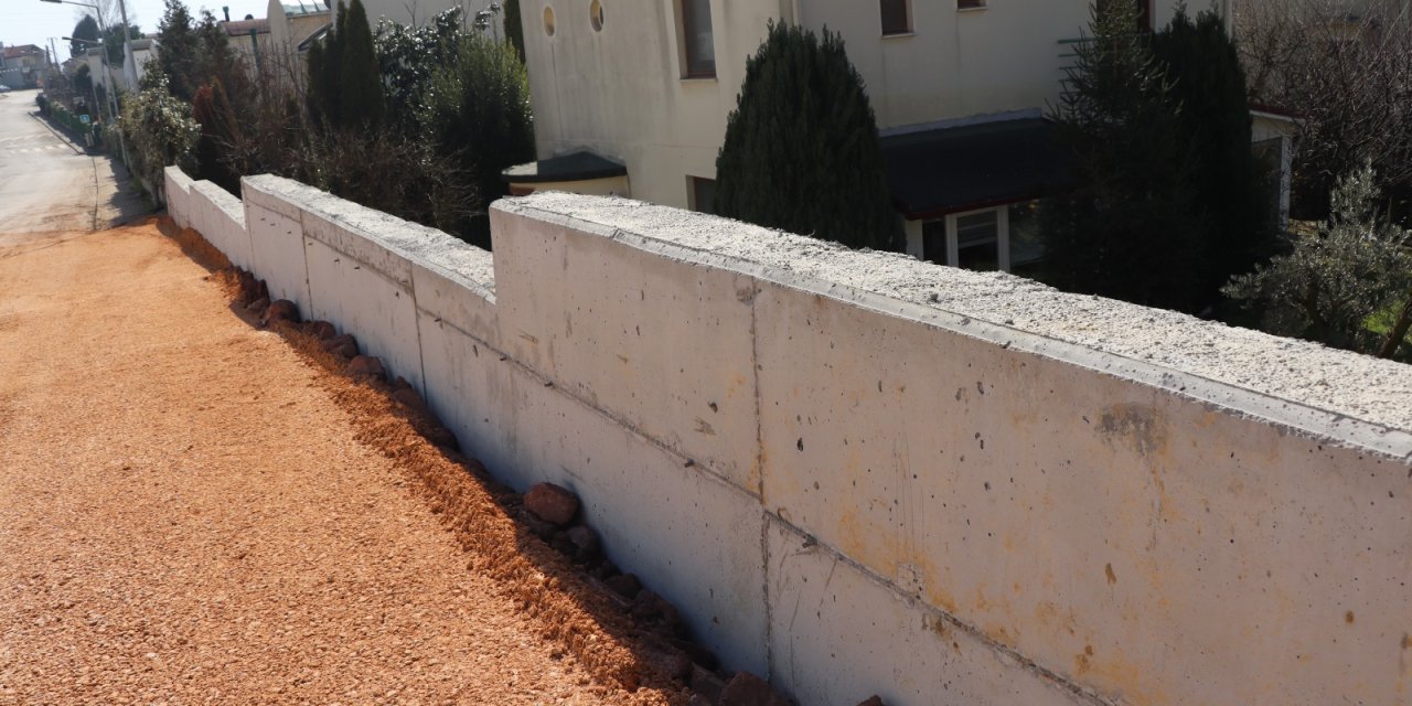 Tüysüzler’e yeni istinat duvarı