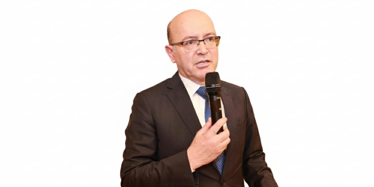 "Yaş Almak Değil, Yalnız Kalmak Yorar"