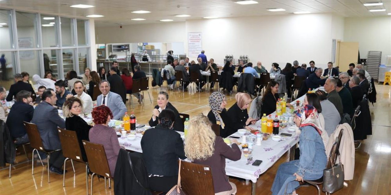 Kocaeli Sağlık Yöneticileri İftar  Programında Bir Araya Geldi