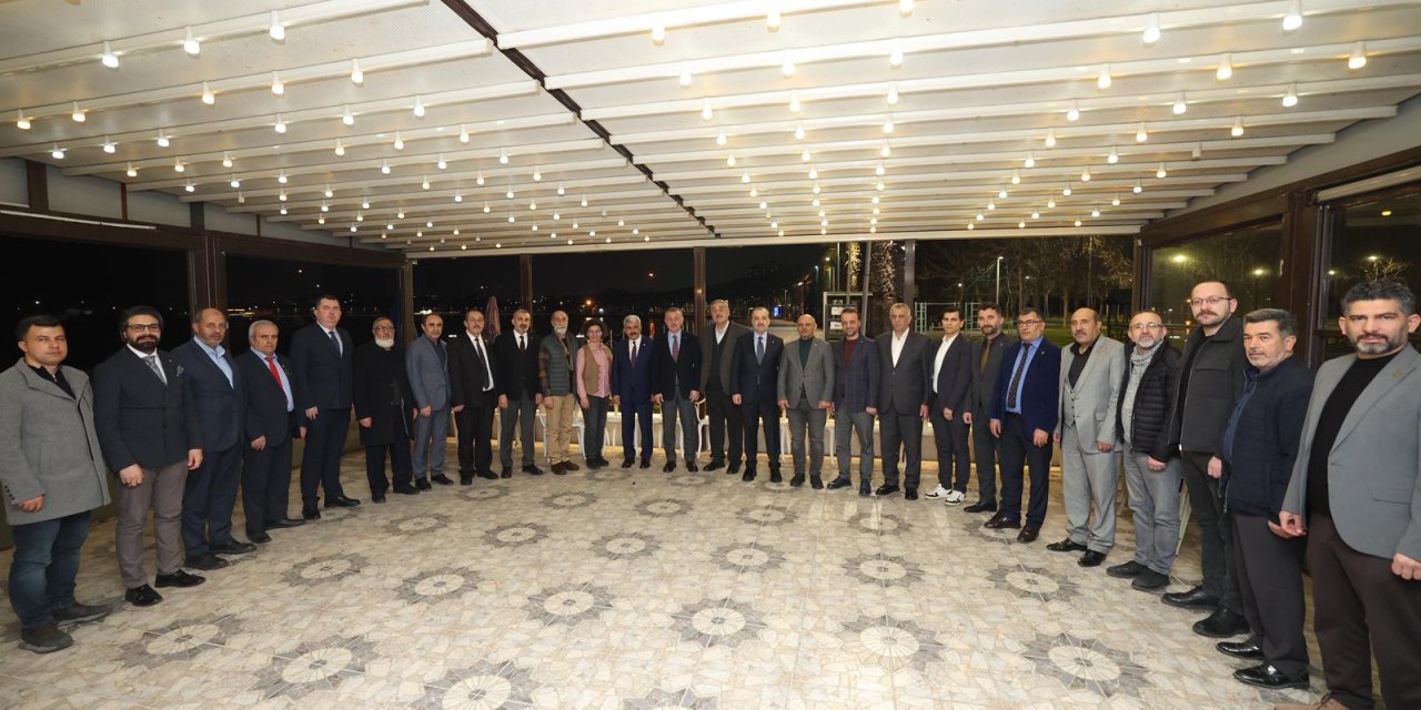 Şehit aileleri, gazi ve yaşlılar ile bir araya geldi