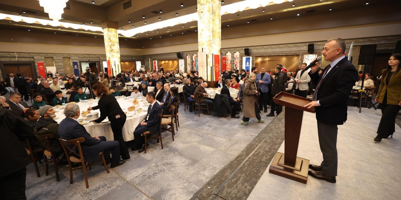 Büyükakın, Roman iftarına katıldı