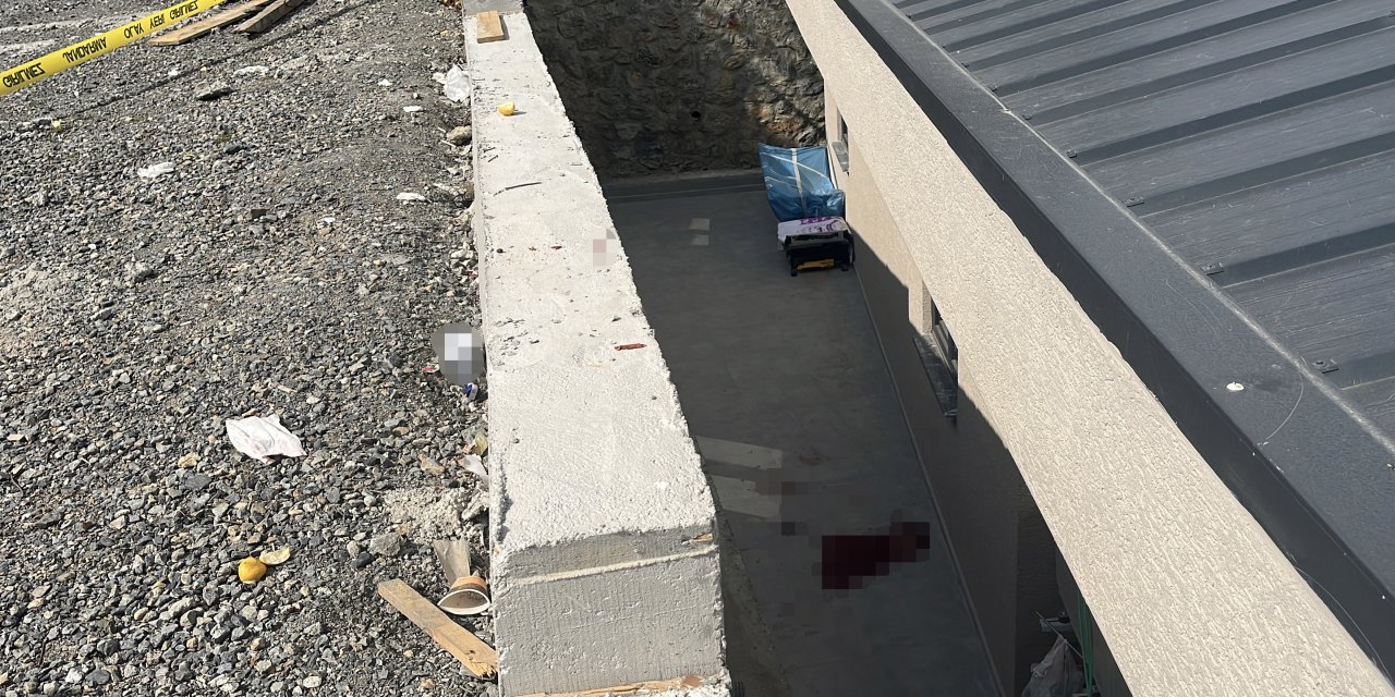 Sohbet ederken beton zemine düştü