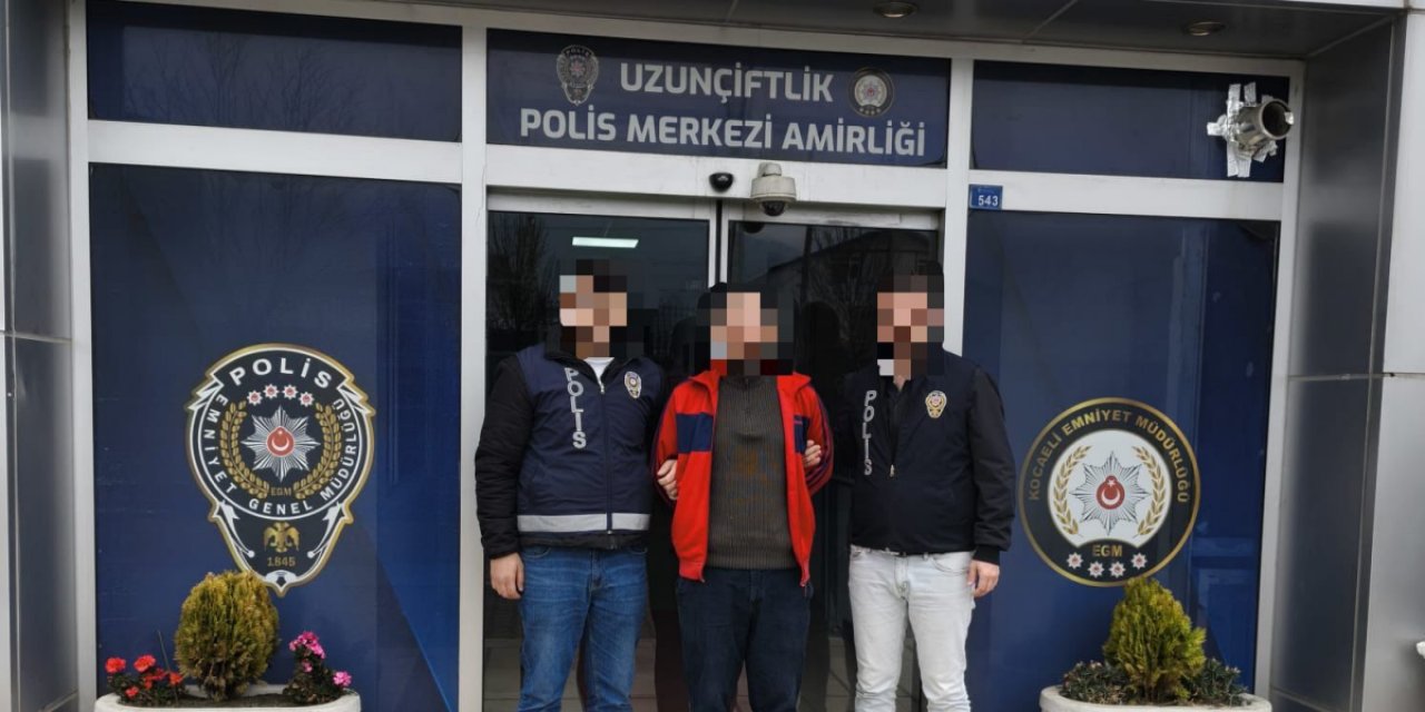 8 yıl  hapis cezasıyla aranan zehir taciri yakalandı