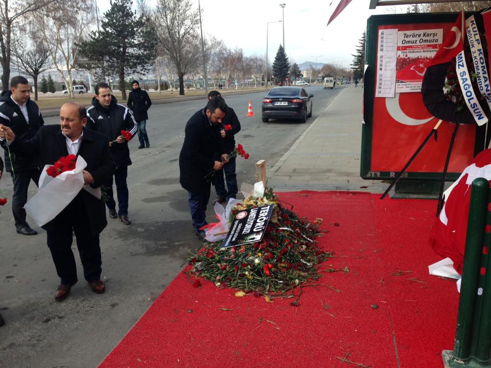 ÖZTÜRK ŞEHİTLER DURAĞINI ZİYARET ETTİ