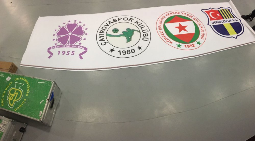 PANKARTA GÖZLEMCİDEN MAKAS!