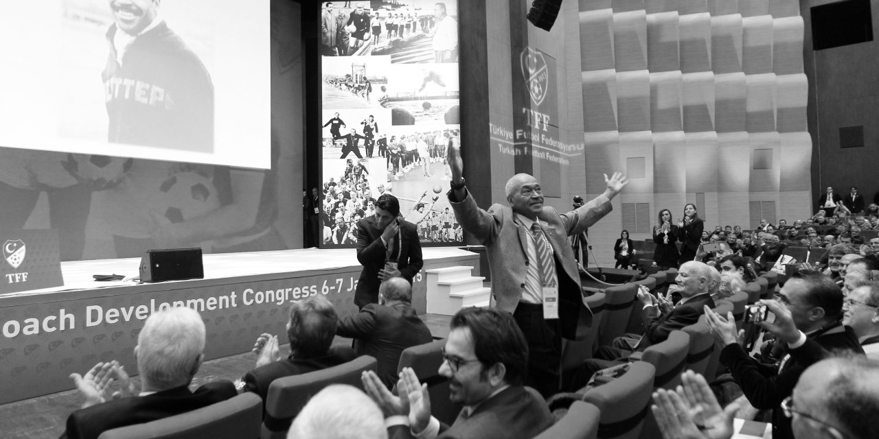 A Milli Takım'ın eski antrenörlerinden  Çetin Güler hayatını kaybetti