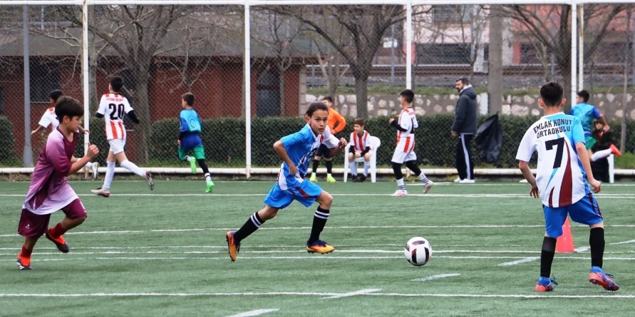 250 öğrenci şampiyonluk için yarışıyor