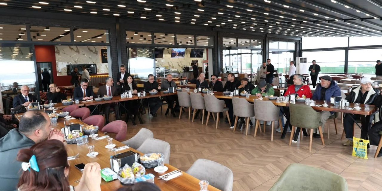 Dilovası'nda Yaşlılar Haftası Etkinliği