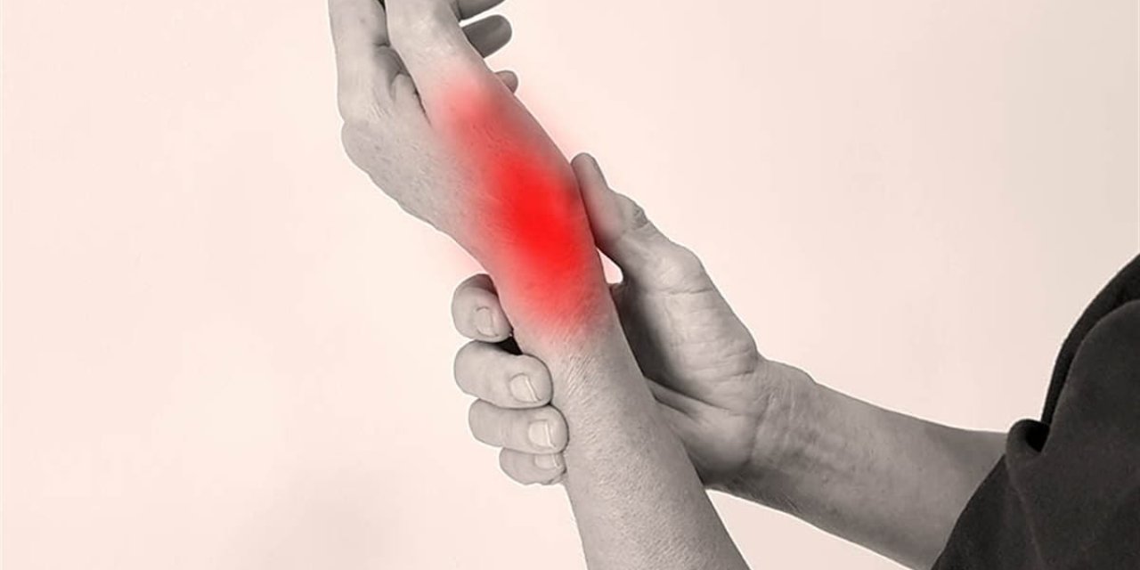 Saç telinden ince dikişlerle  sinir sıkışmasına hassas çözüm