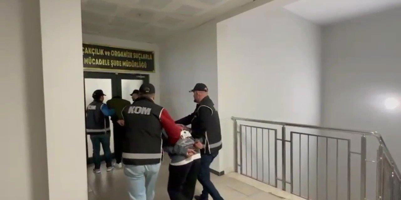 KOCAELİ'DE İŞ YERİ KUNDAKLANDI:    2 şüpheli İstanbul'da yakalandı