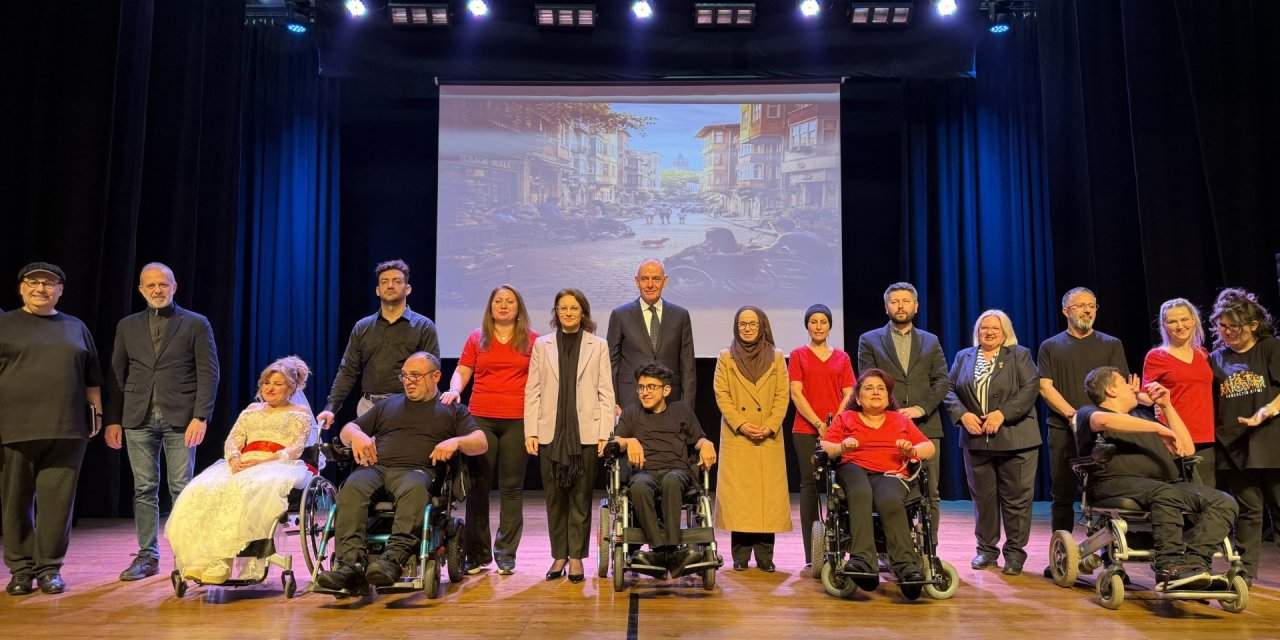 Kocaeli’de “Engelsiz Sanat” büyüledi