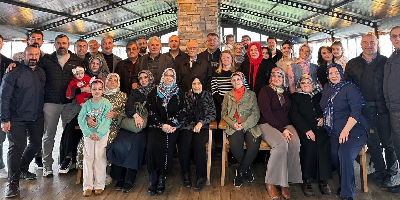 Akça Koca Hem Bayramlaştı Hem Asker Uğurladı