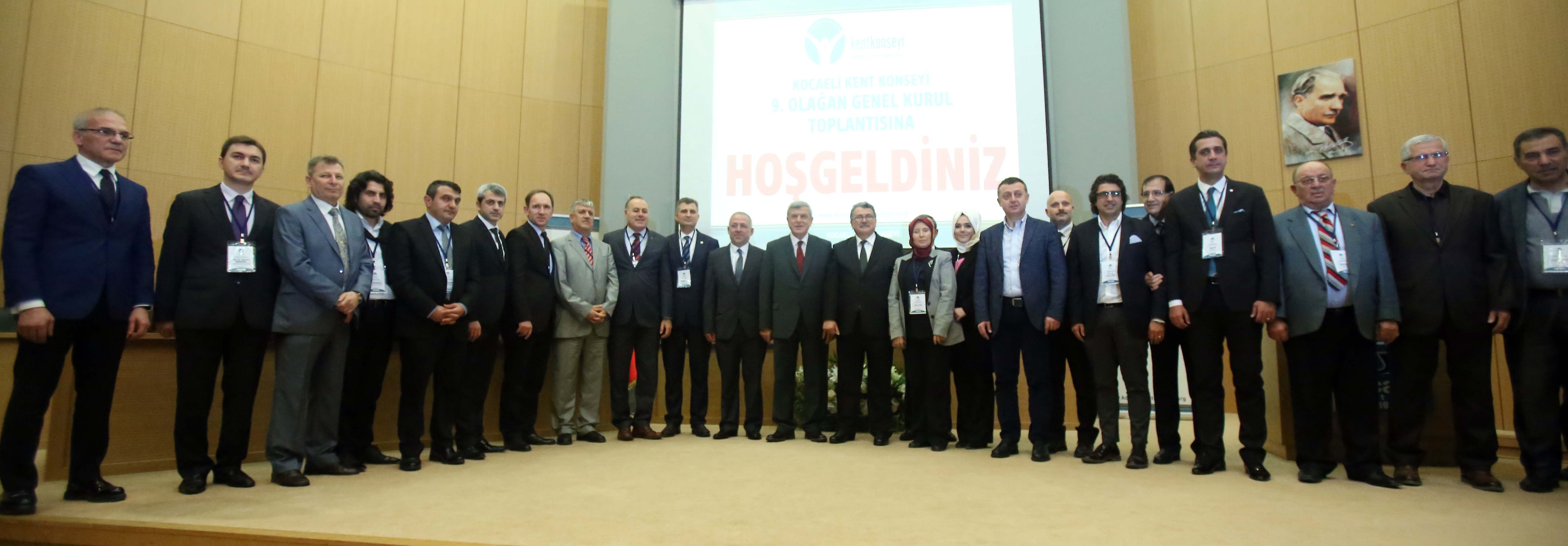 Kent Konseyi’nde bayrak değişimi