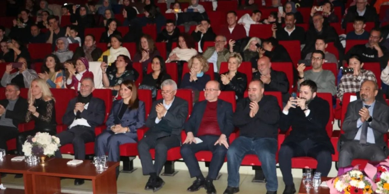 Gebze’de Özel Yürekler Sahne Aldı