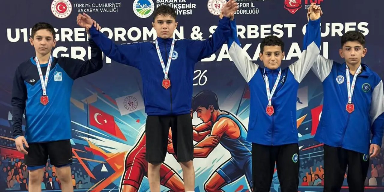 Kağıtspor’un olduğu her yerde başarı var