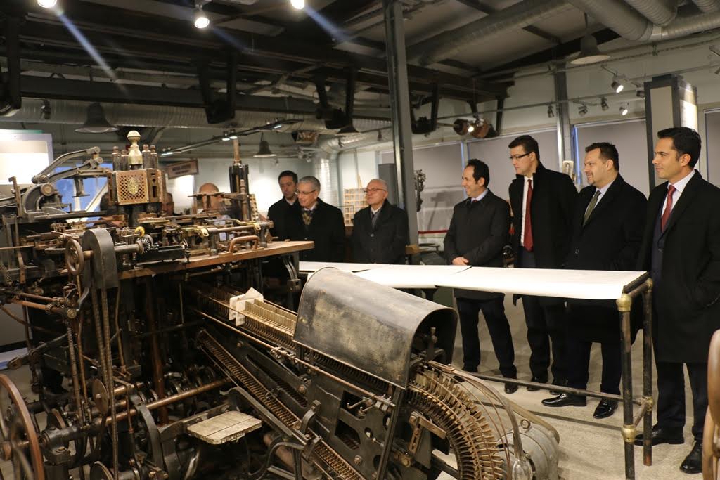 Sanayicileri Kağıt Müzesi’ni gezdi 