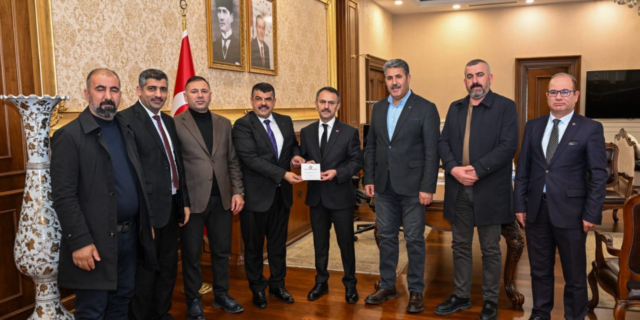 Ağrılılardan Vali Aktaş’a Davet