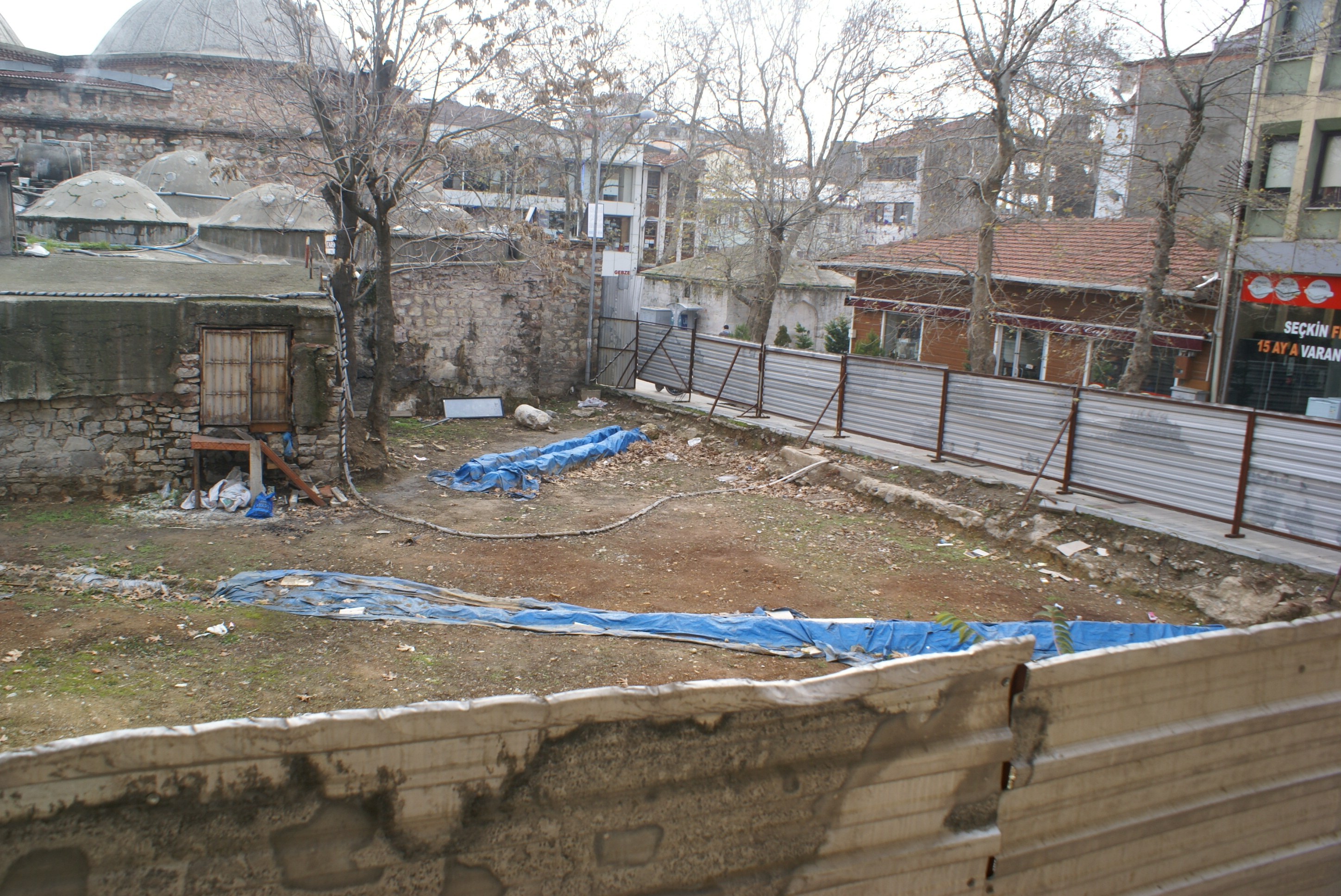 Çarşı esnafı rahatsız! 