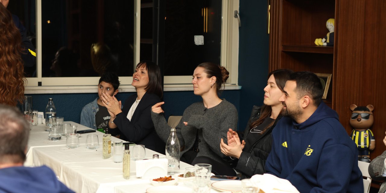 Beyoğlu Fenerbahçeliler Derneği şampiyonları ağırladı