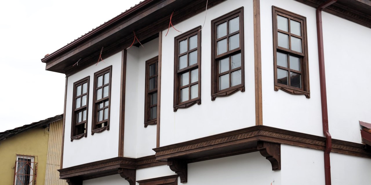 Gölcük’teki tarihi yapının  restorasyonunda sona yaklaşıldı