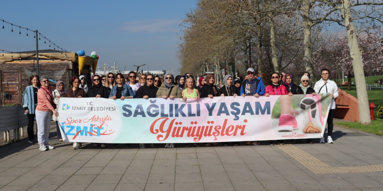 İzmitli kadınlar sağlık için yürüdü