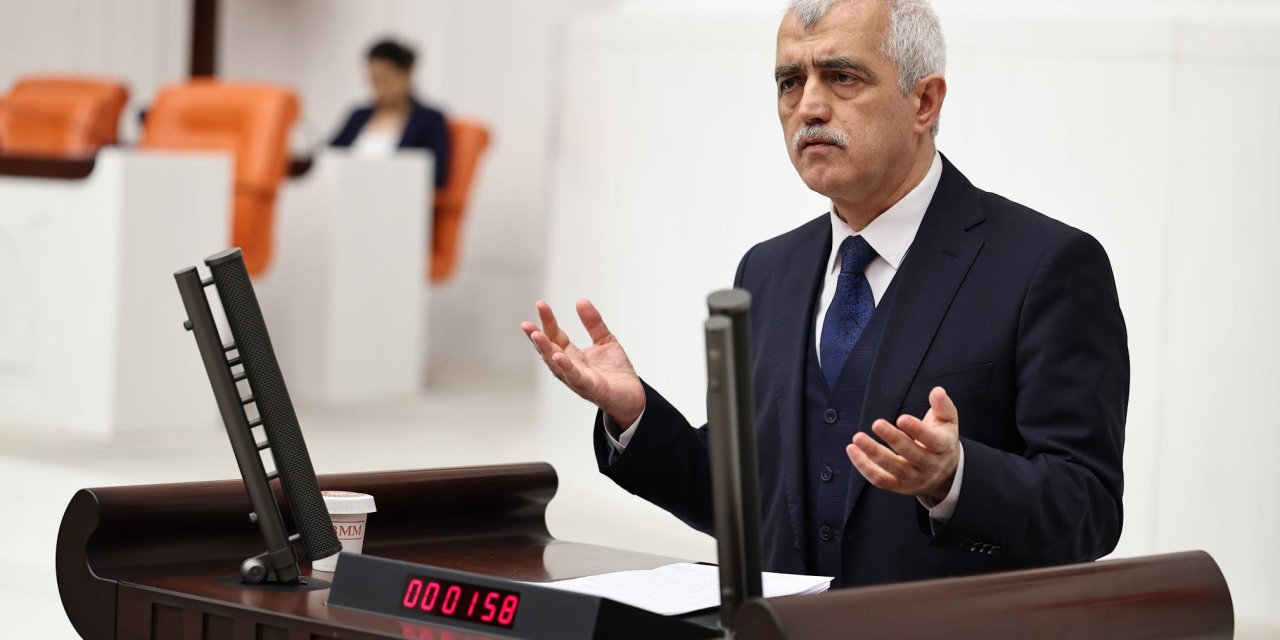 “Aile Bakanlığı, aile bütünlüğüne darbe vuruyor!”