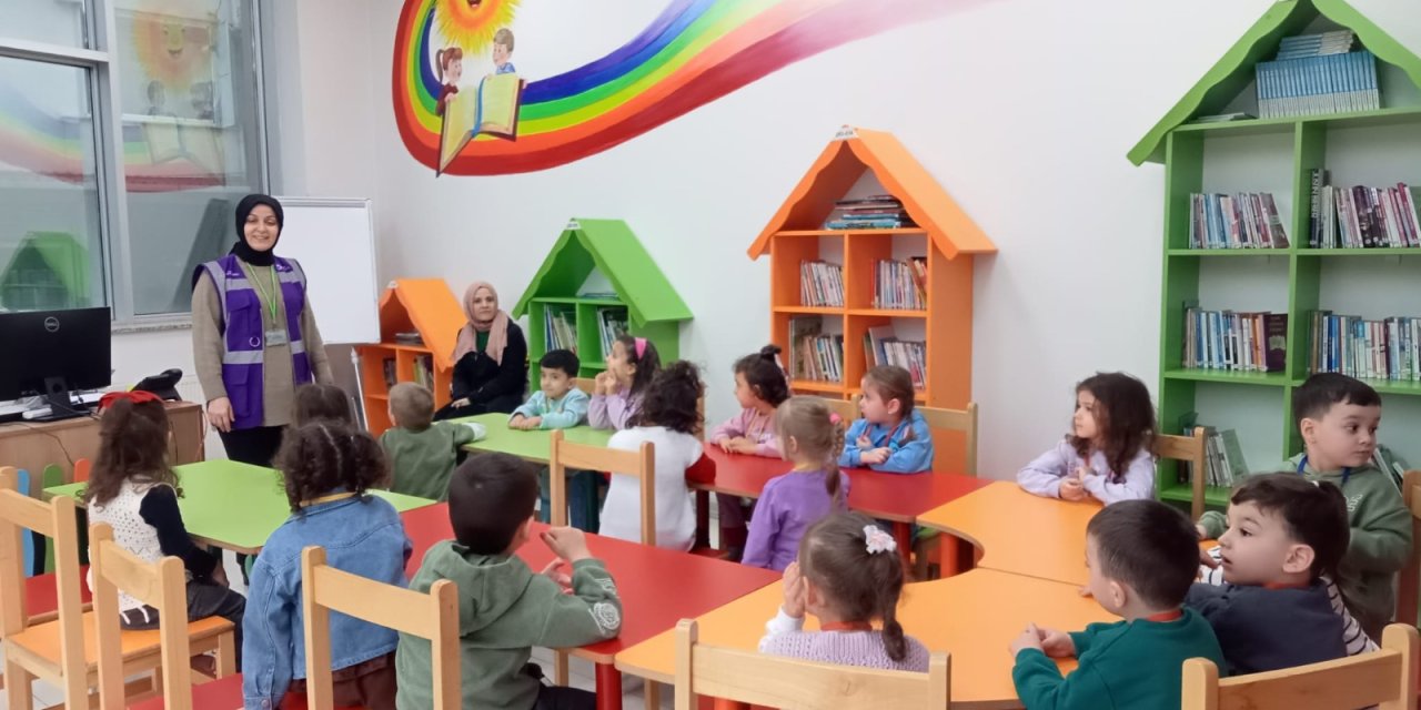 İZGİM Çocuk Kütüphanesi Öğrencileri Ağırladı