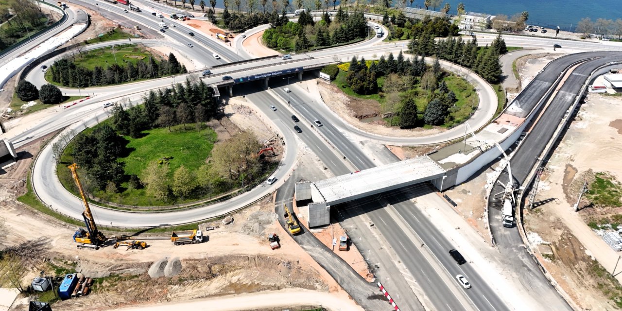 İzmit sahil bağlantı kolu trafiğe kapatılıyor
