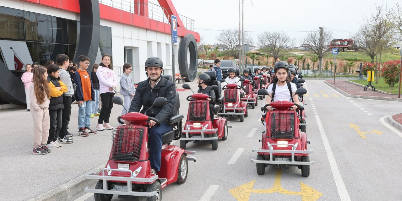 Çiftçi, Çayırovalı miniklerle,  Trafik Eğitim Parkı’nda buluştu