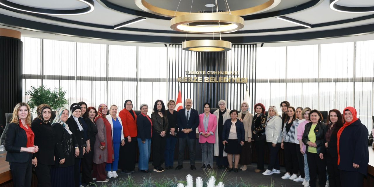 Gebze Belediyesi Kadın Muhtarları Ağırladı