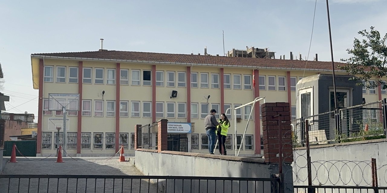 Öğrencileri taciz ettiği iddia  edilen çalışan tutuklandı