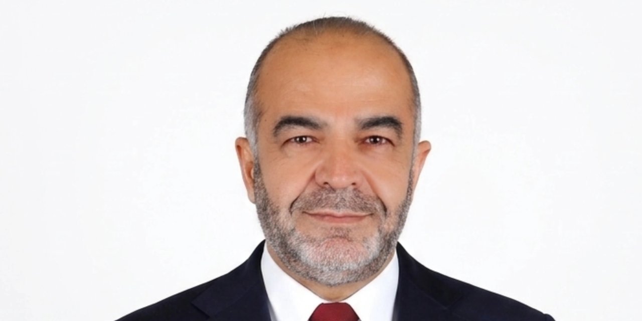 “30 Bin Öğrencinin Güvenliği mi,  Başkanın Gülümseyen Pozları mı?”