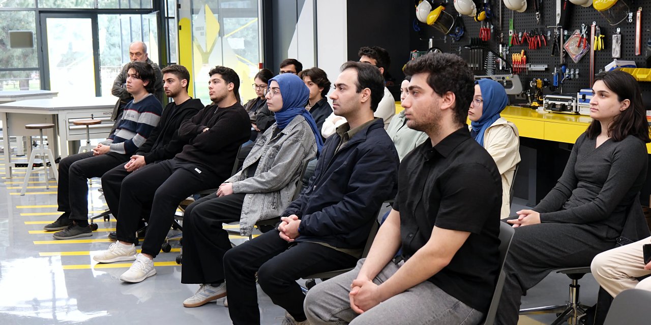 GTÜ Milli Teknoloji Atölyesi’nde  Geleceğin Teknolojileri Masaya Yatırıldı