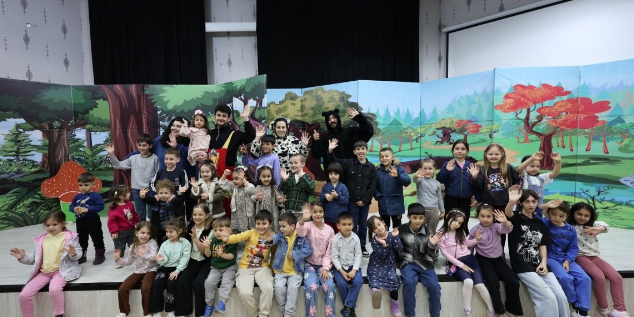 Kartepe’de Tiyatro Rüzgarı