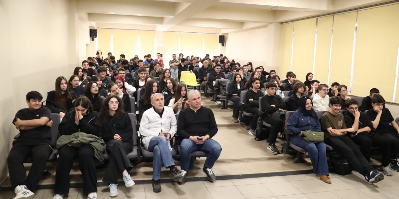 İzmit Belediyesi gençleri obeziteye karşı bilinçlendirdi