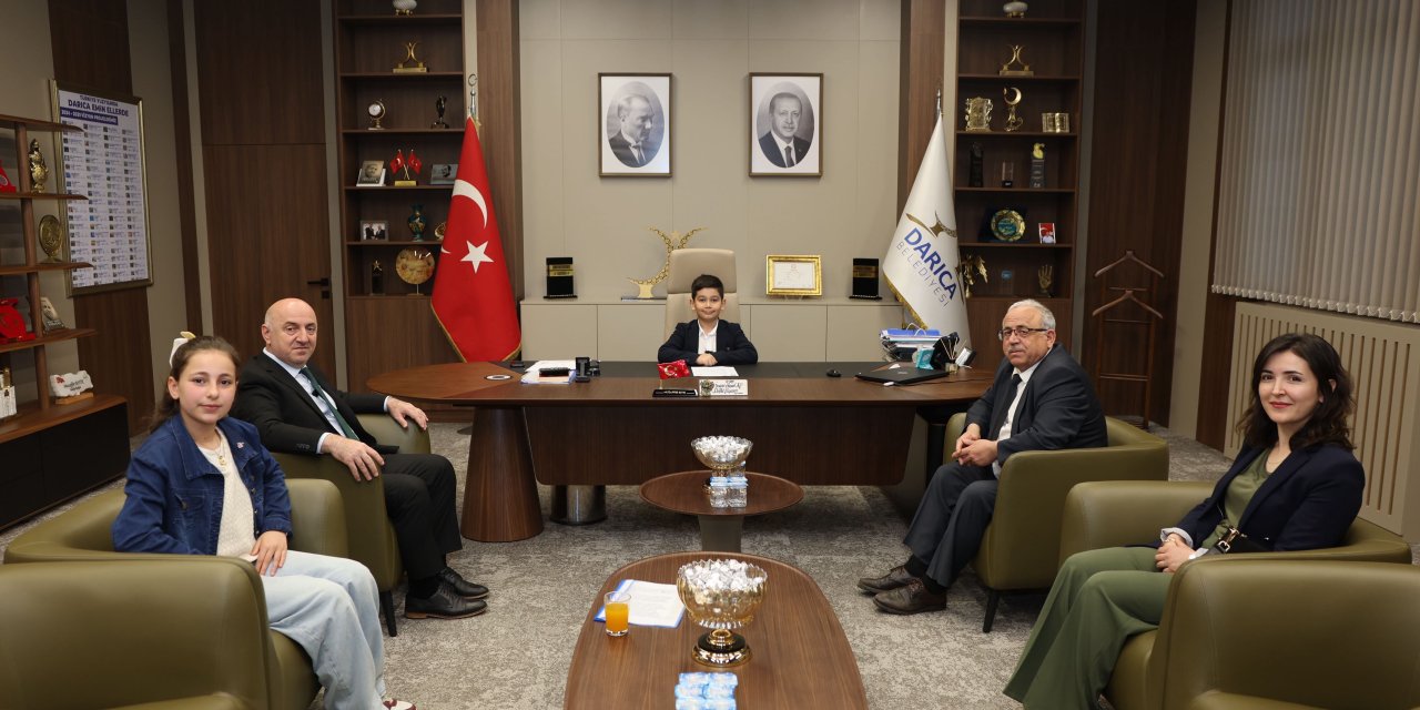 Başkan Bıyık makamını devretti