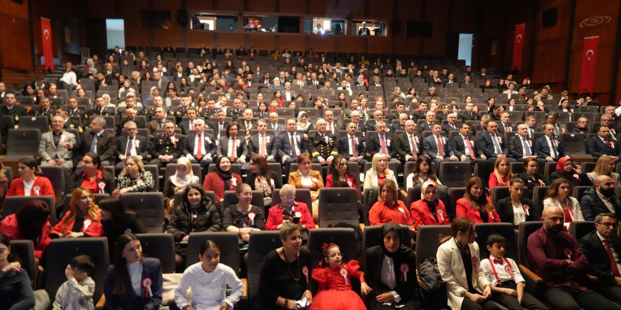 23 Nisan kutlamalarında  çocuklar bayramın yıldızı oldu