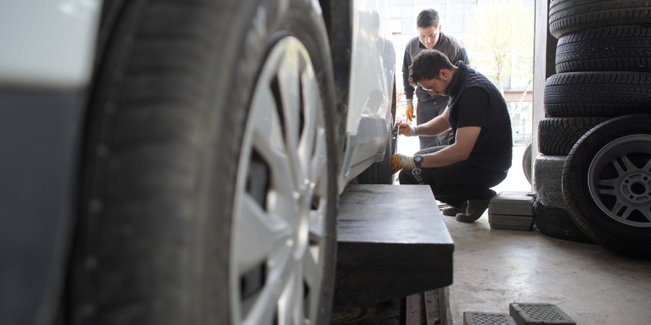 Aracınızda uğultu sesi varsa,  sebebi kış lastiği olabilir
