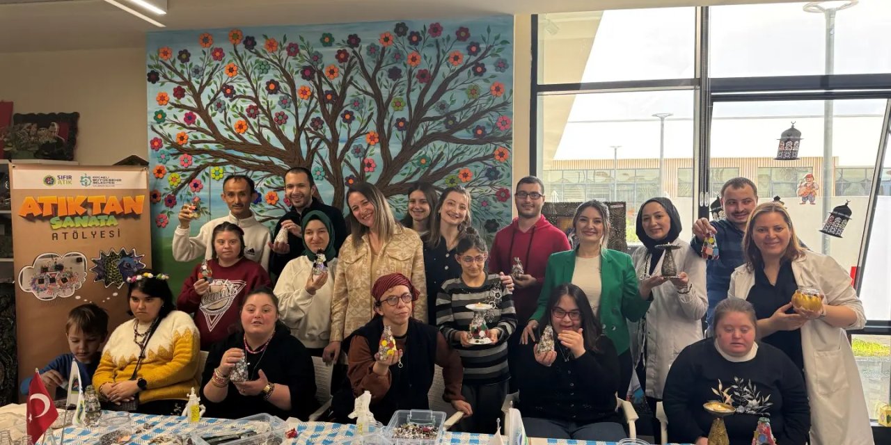 Cam atıklar, Gonca’da sanata dönüştü