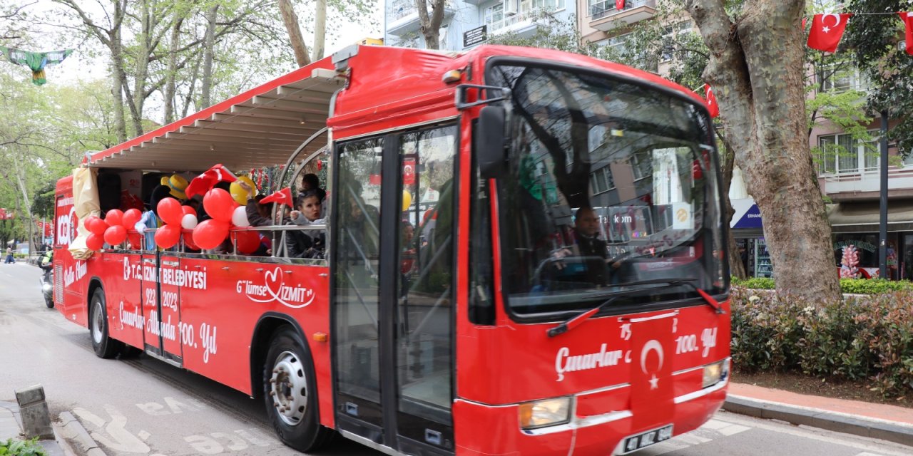 İzmit’te 23 Nisan’a özel şehir turu