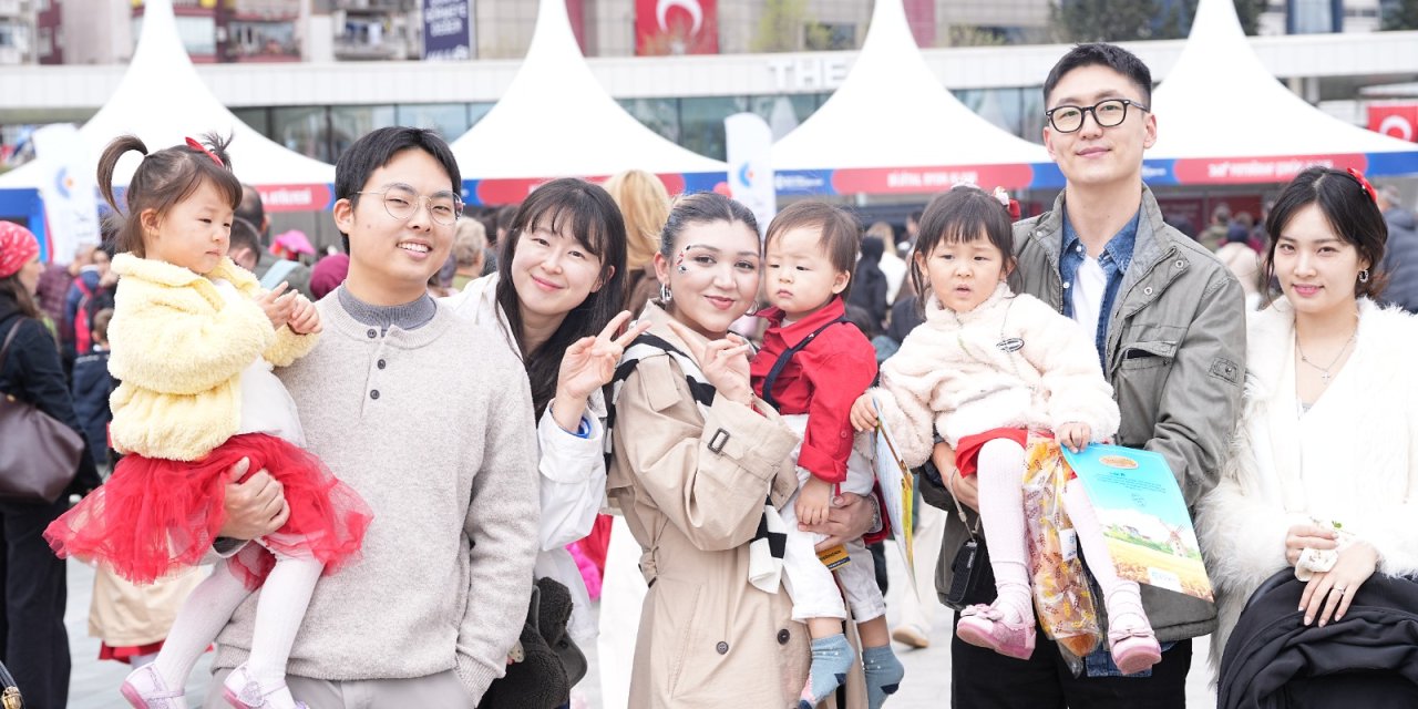 23 Nisan coşkusu sınırları aştı