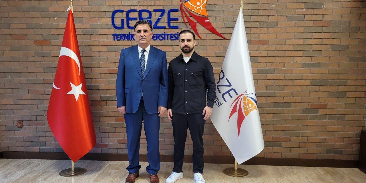 GTÜ Mezunu Emre Çelik  Öğrencilerle Buluştu