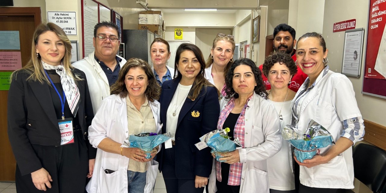 İzmit Belediyesinden ebelere anlamlı sürpriz