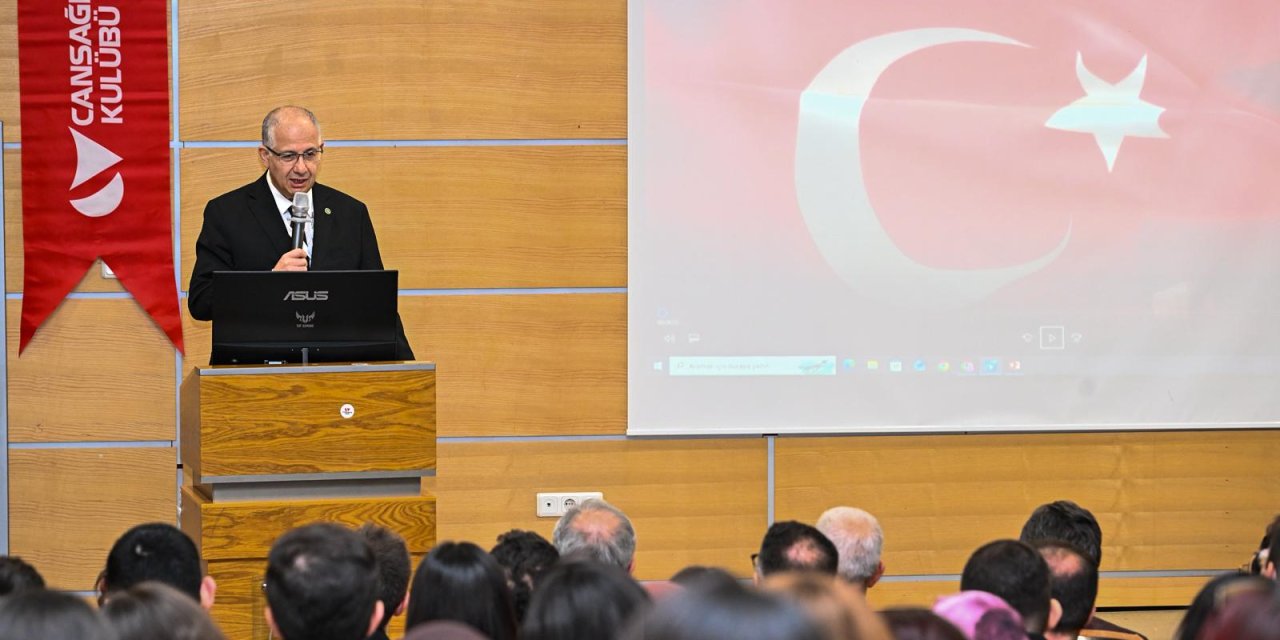 Kocaeli Üniversitesinde Robotik  Cerrahi Zirvesi Düzenlendi