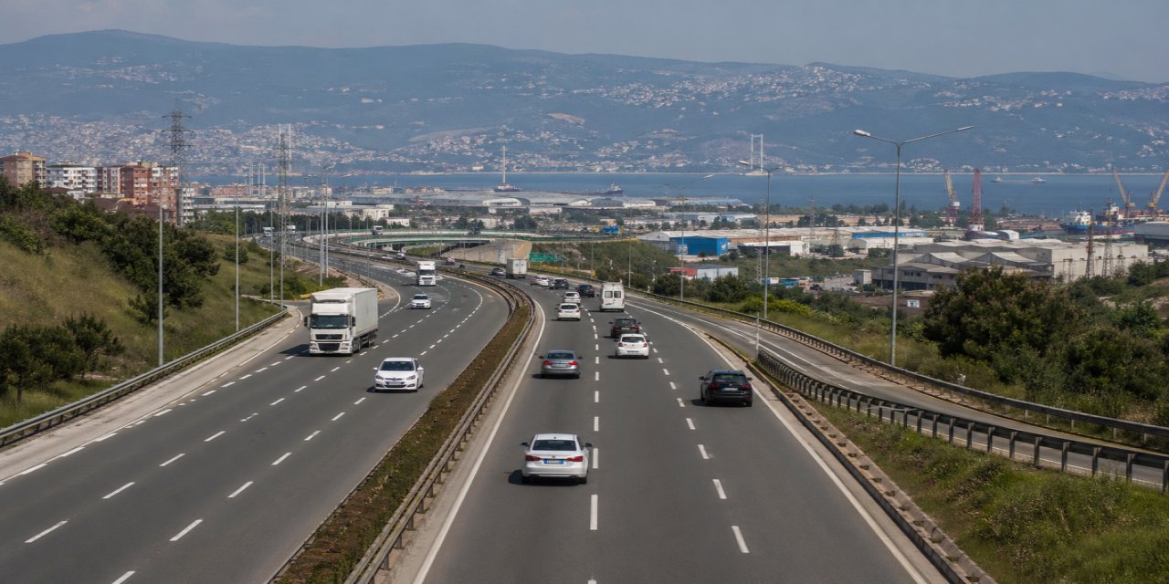 Kocaeli Trafiğinde ‘Hızlı’ Karar: D-100 ve EDS Limitleri Değişti! İşte Yeni Rakamlar