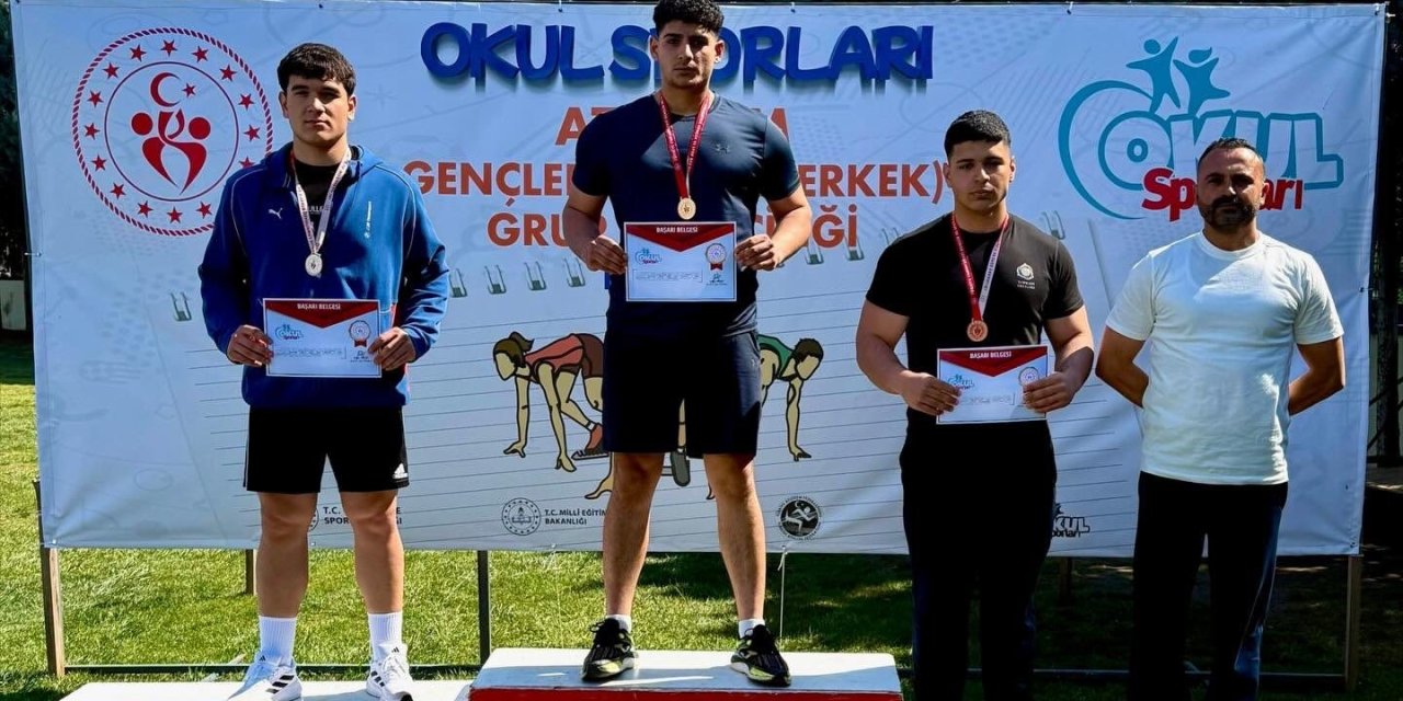 Bilecikli atlet sporcusu şampiyon oldu