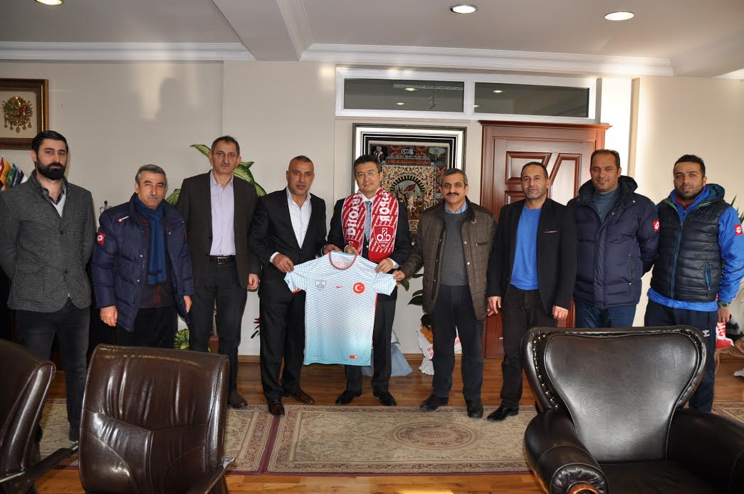 Dilovası Belediyespor Kaymakam ziyareti